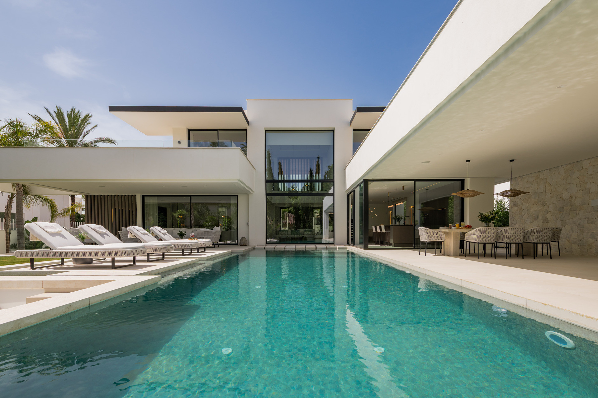 Villa in Nueva Andalucia