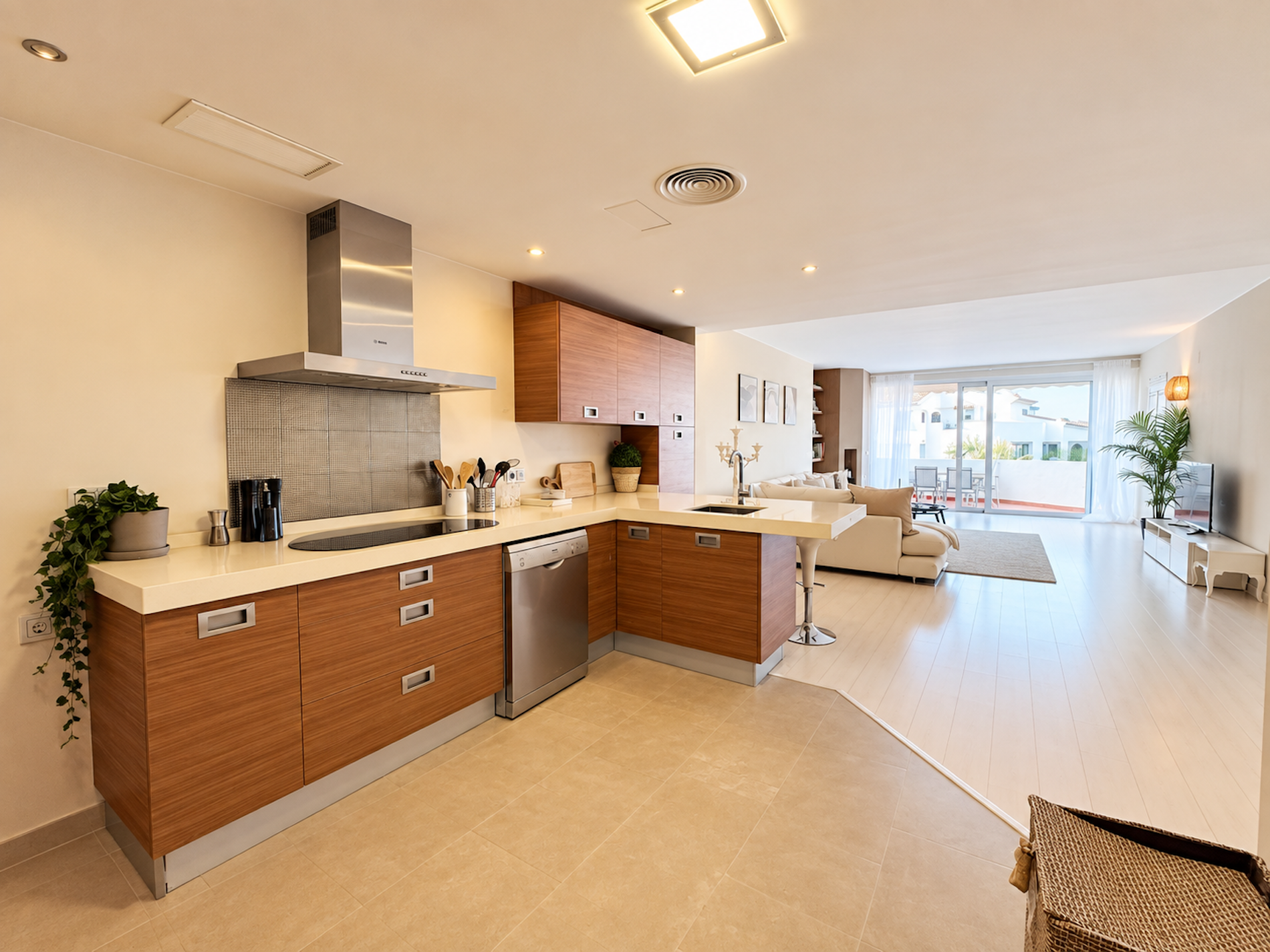 3 Bedroom Apartment in Marbella - Photo 13