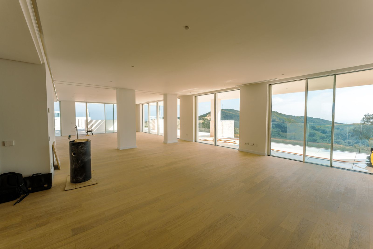 4 Bedroom Apartment in Ojén - Photo 2