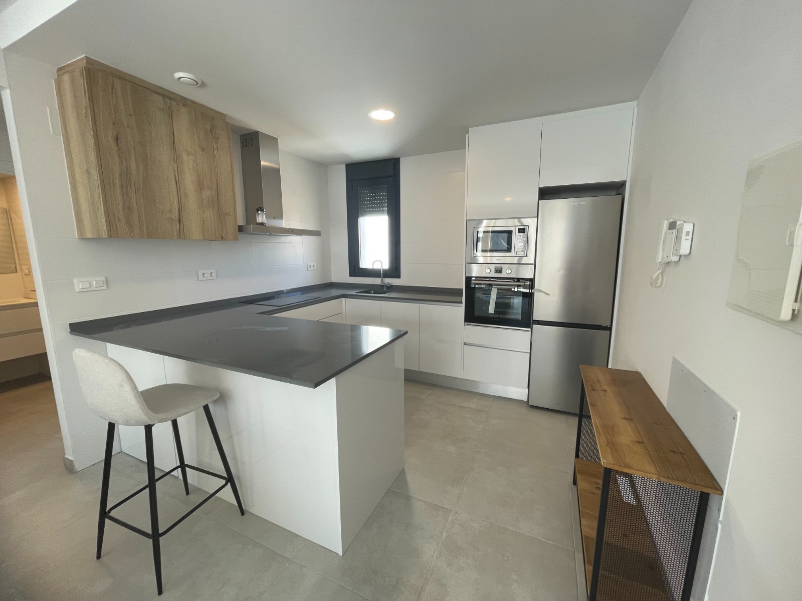 Apartamento com 2 quartos com piscina em Alicante, Espanha – Foto 8