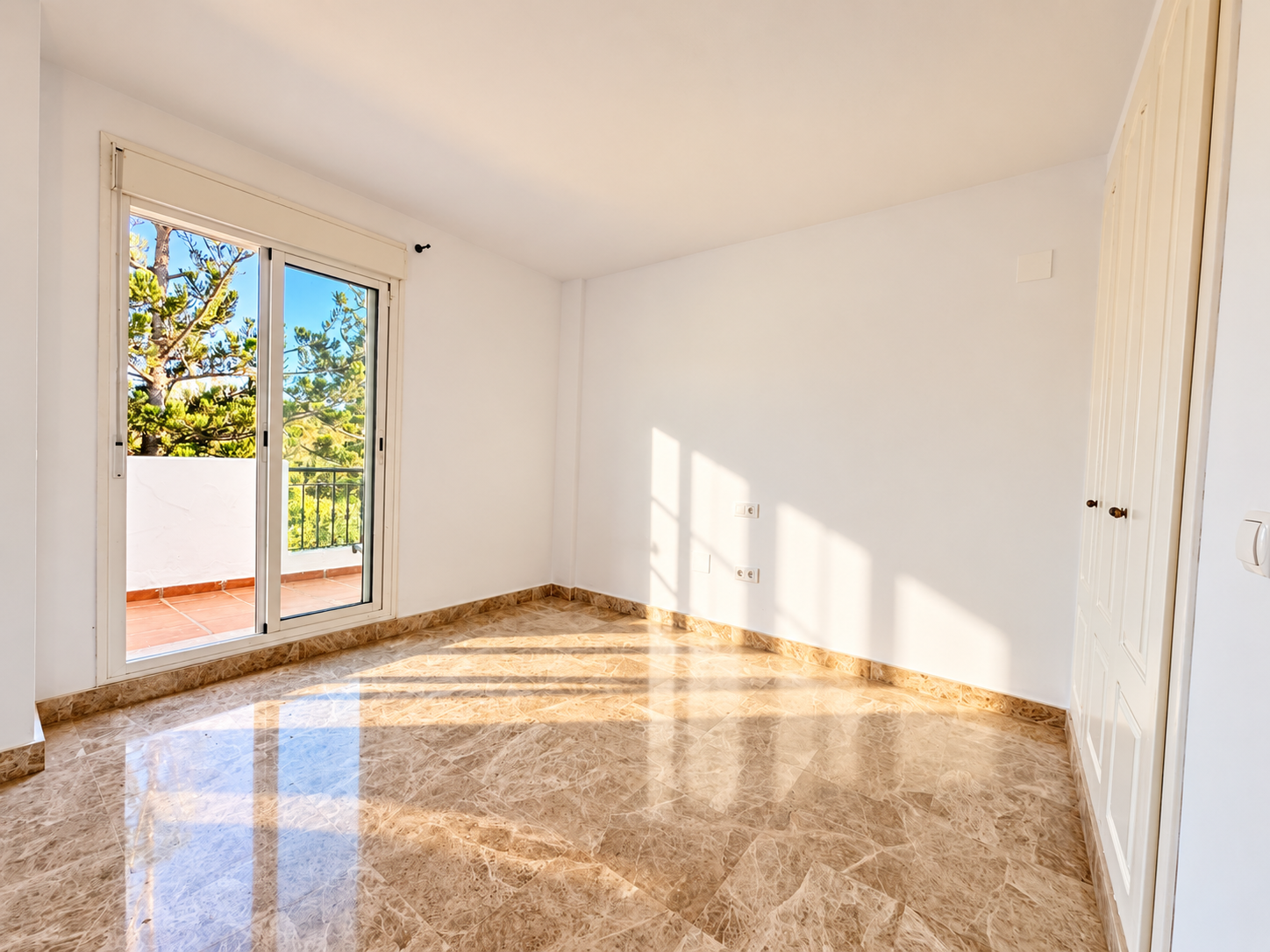 3 Bedroom Townhouse in Marbella - Photo 21