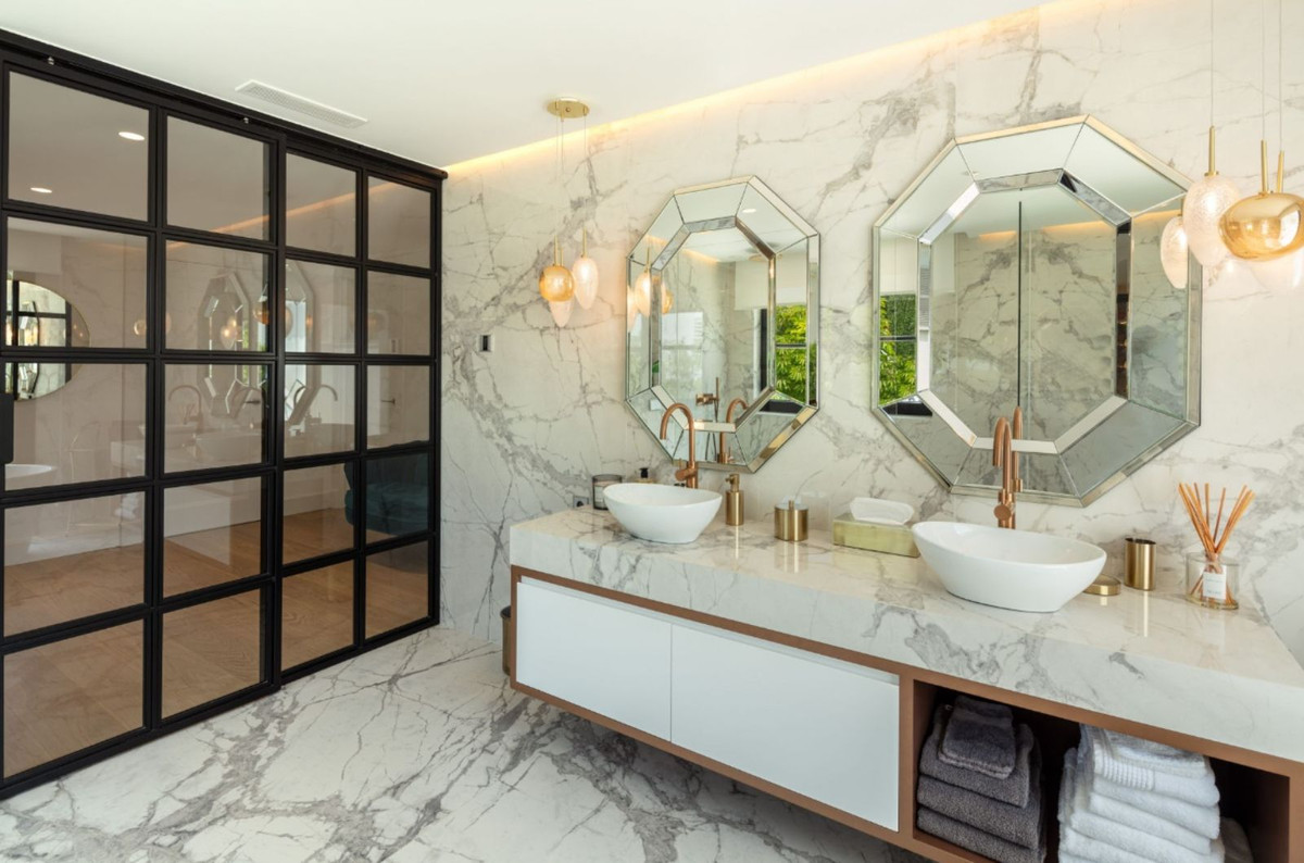 6 Bedroom Villa in Marbella - Photo 15
