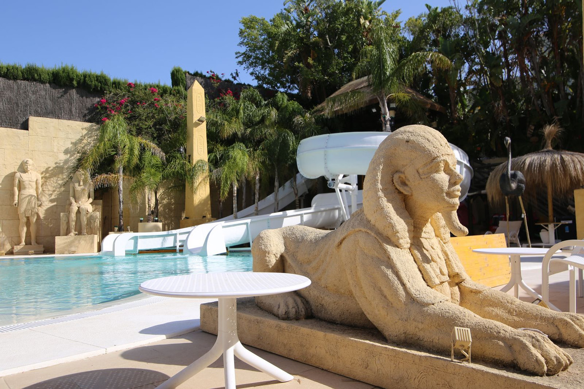 6 Bedroom Villa in Sotogrande - Photo 4