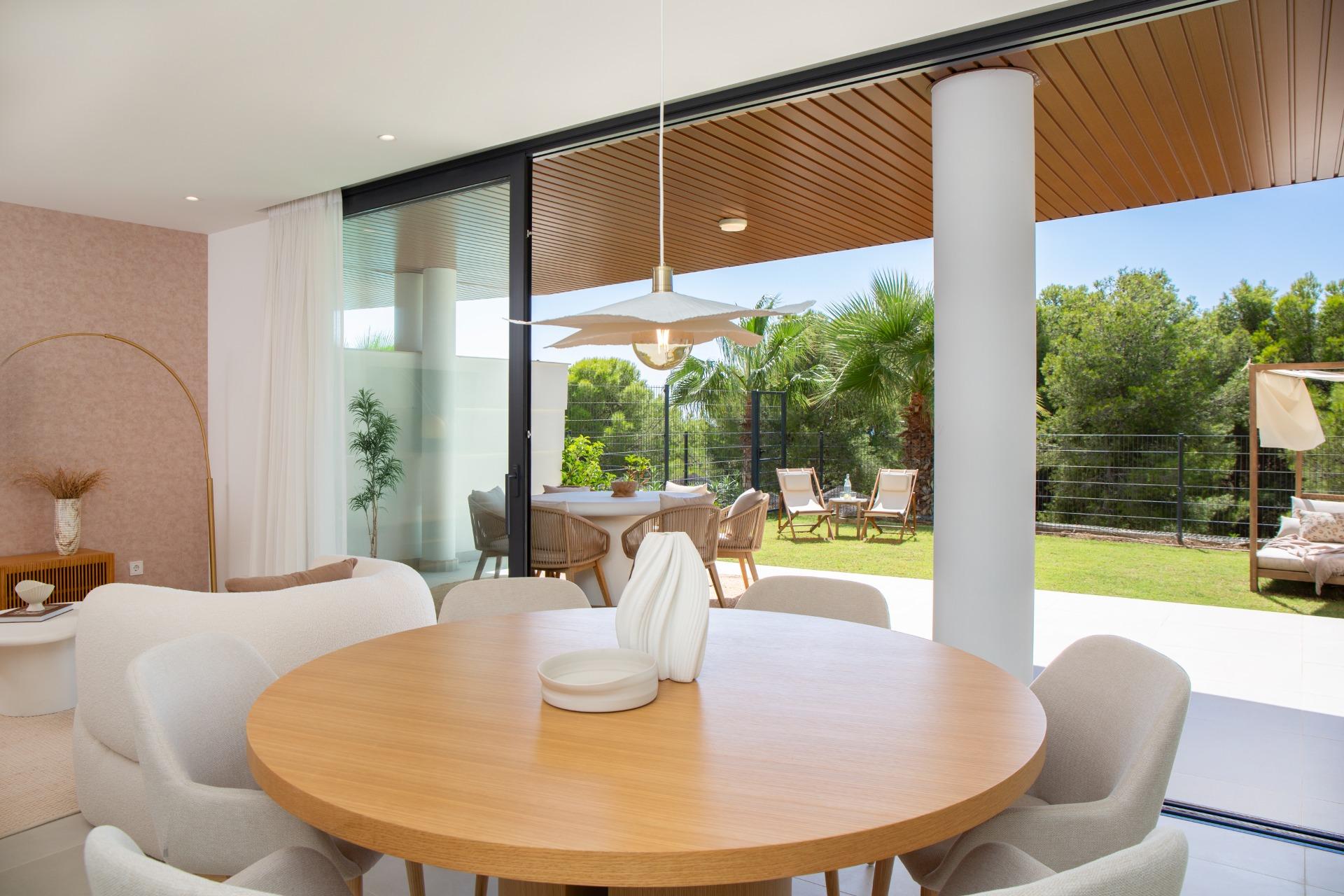 2 Bedroom Apartment in Fuengirola - Photo 6