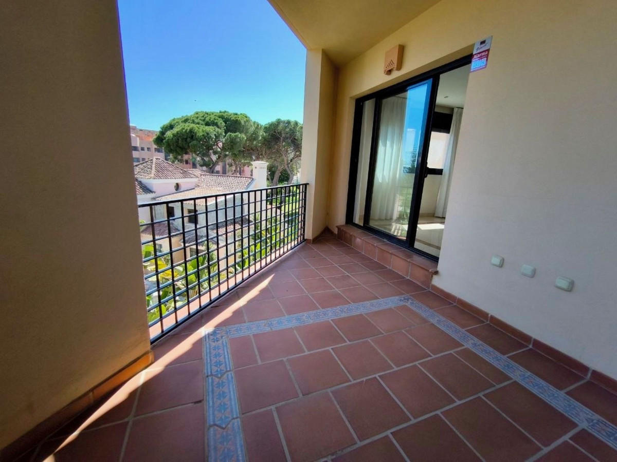 Piso de 2 dormitorios con piscina en Málaga – Foto 3