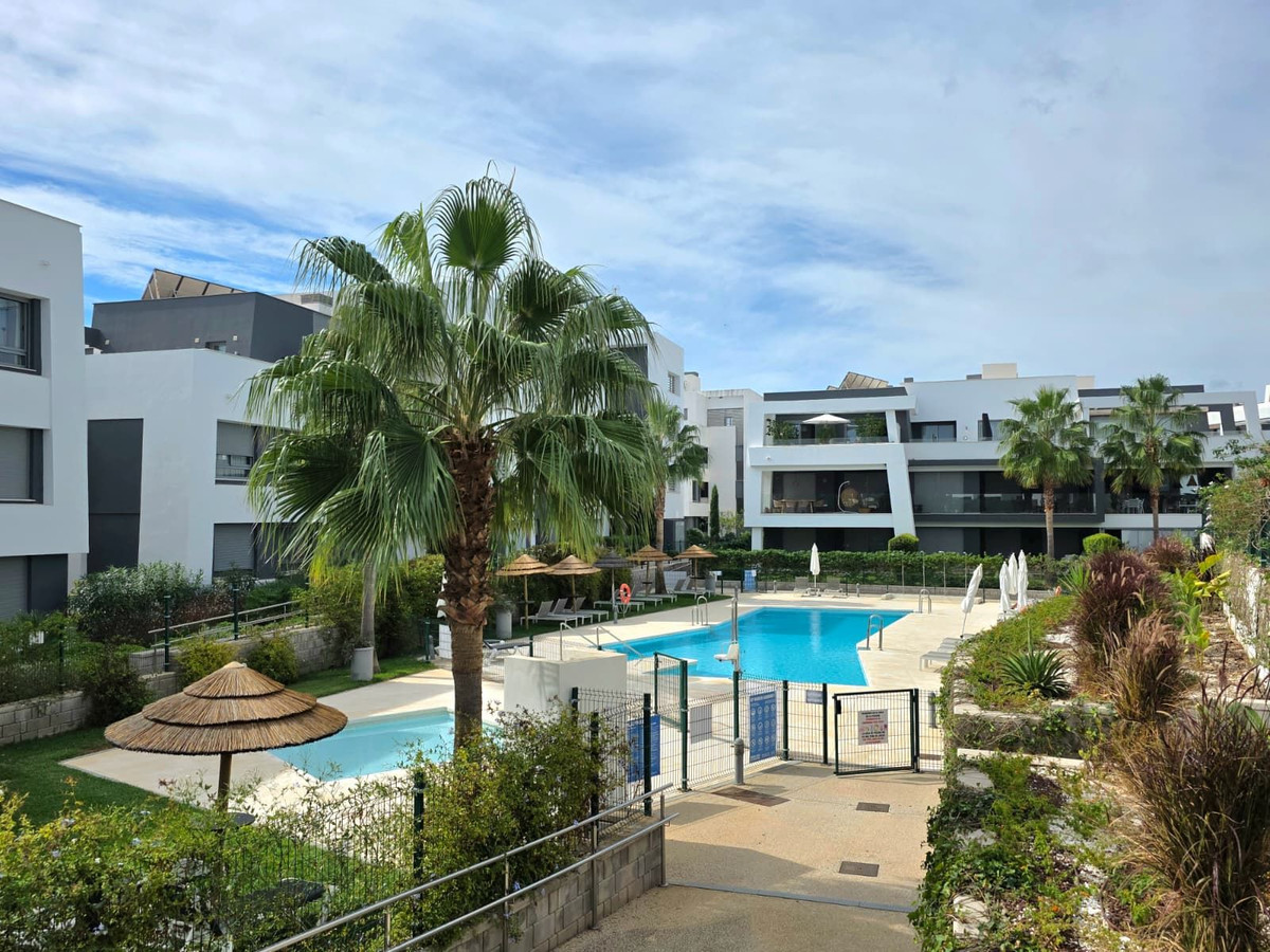 2 Bedroom Apartment in Estepona