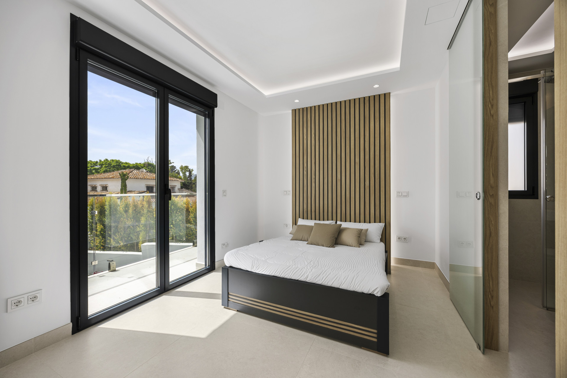 4 Bedroom Villa in San Pedro de Alcántara - Photo 24