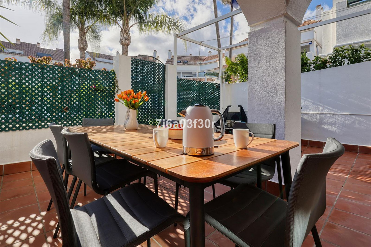 5 Bedroom Townhouse in Marbella - Photo 22