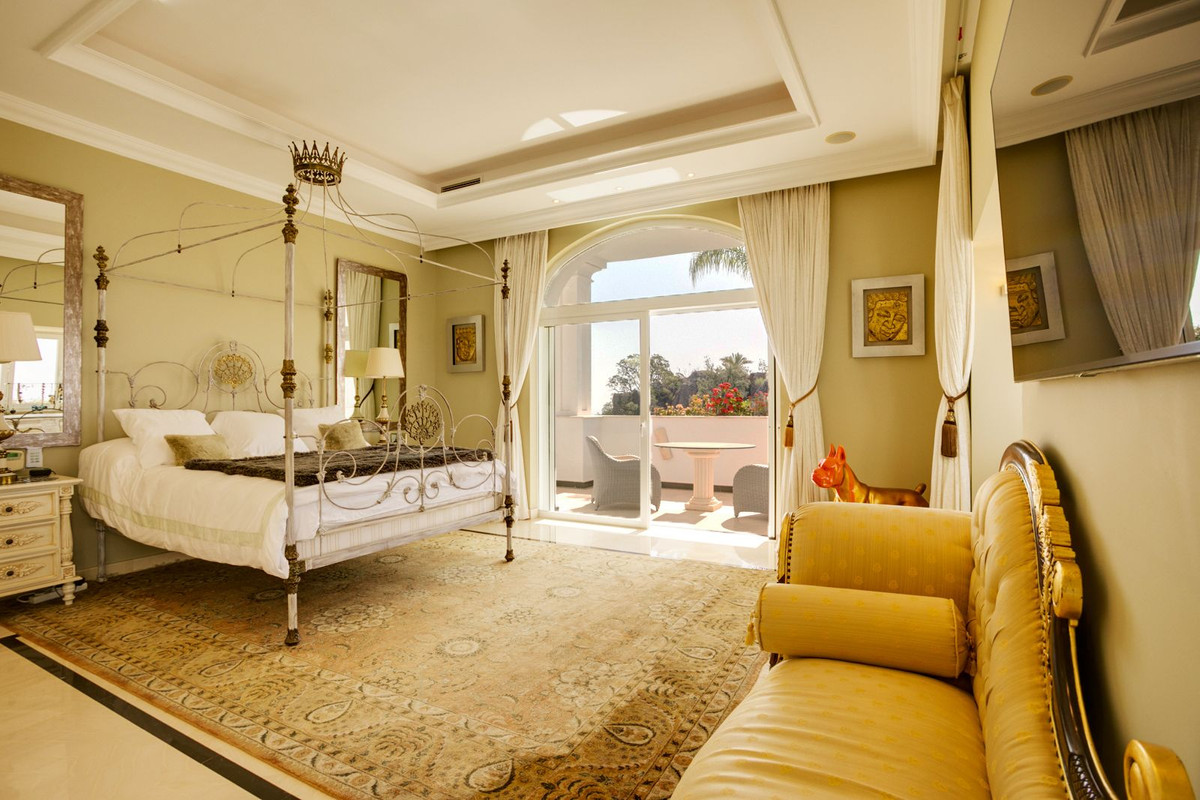 5 Bedroom Villa in Benahavís - Фото 19