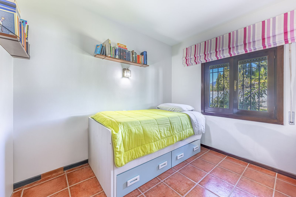 3 Bedroom Villa in San Pedro de Alcántara - Фото 16