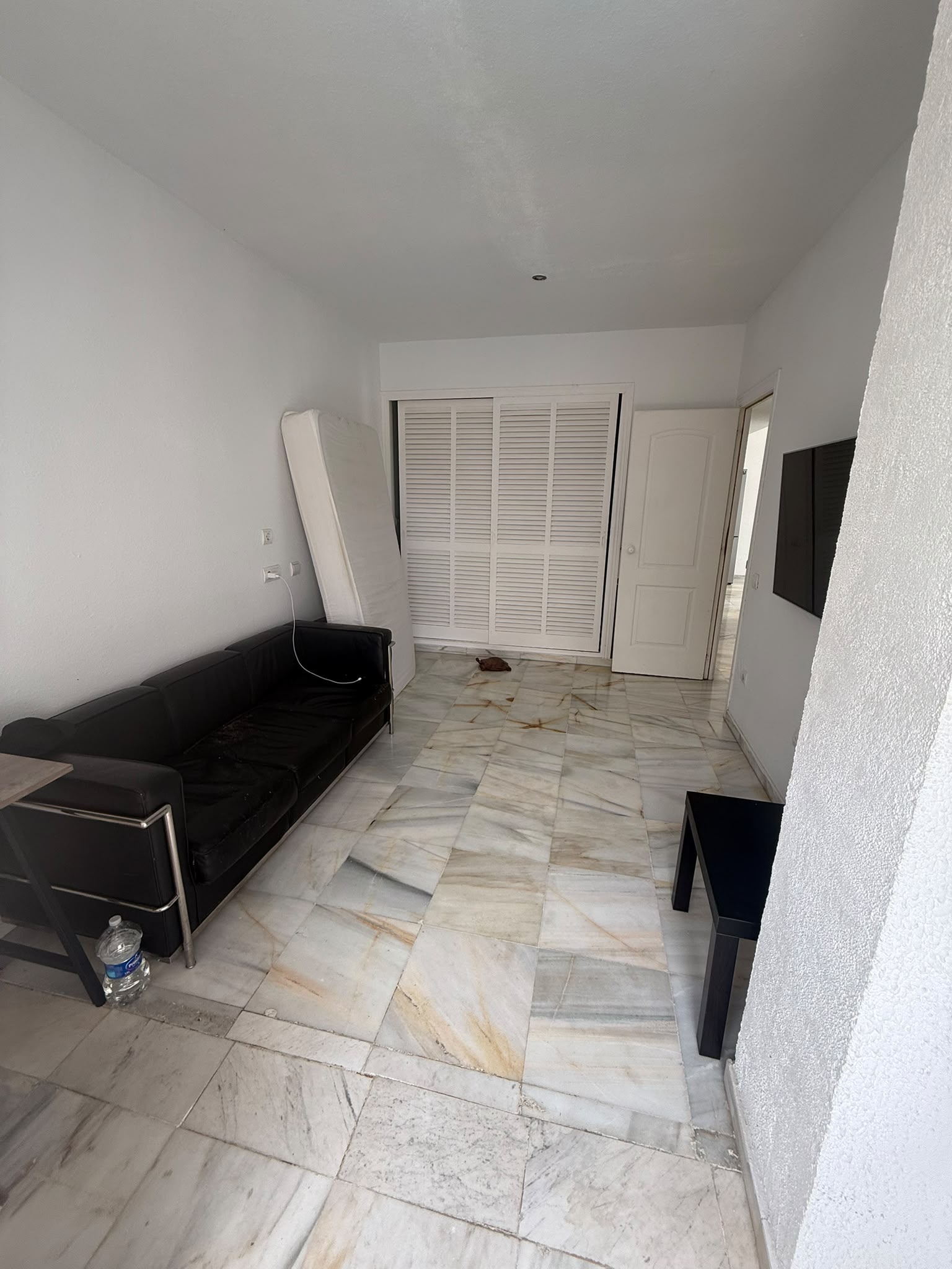 Piso de 3 dormitorios con piscina en Madrid – Foto 14