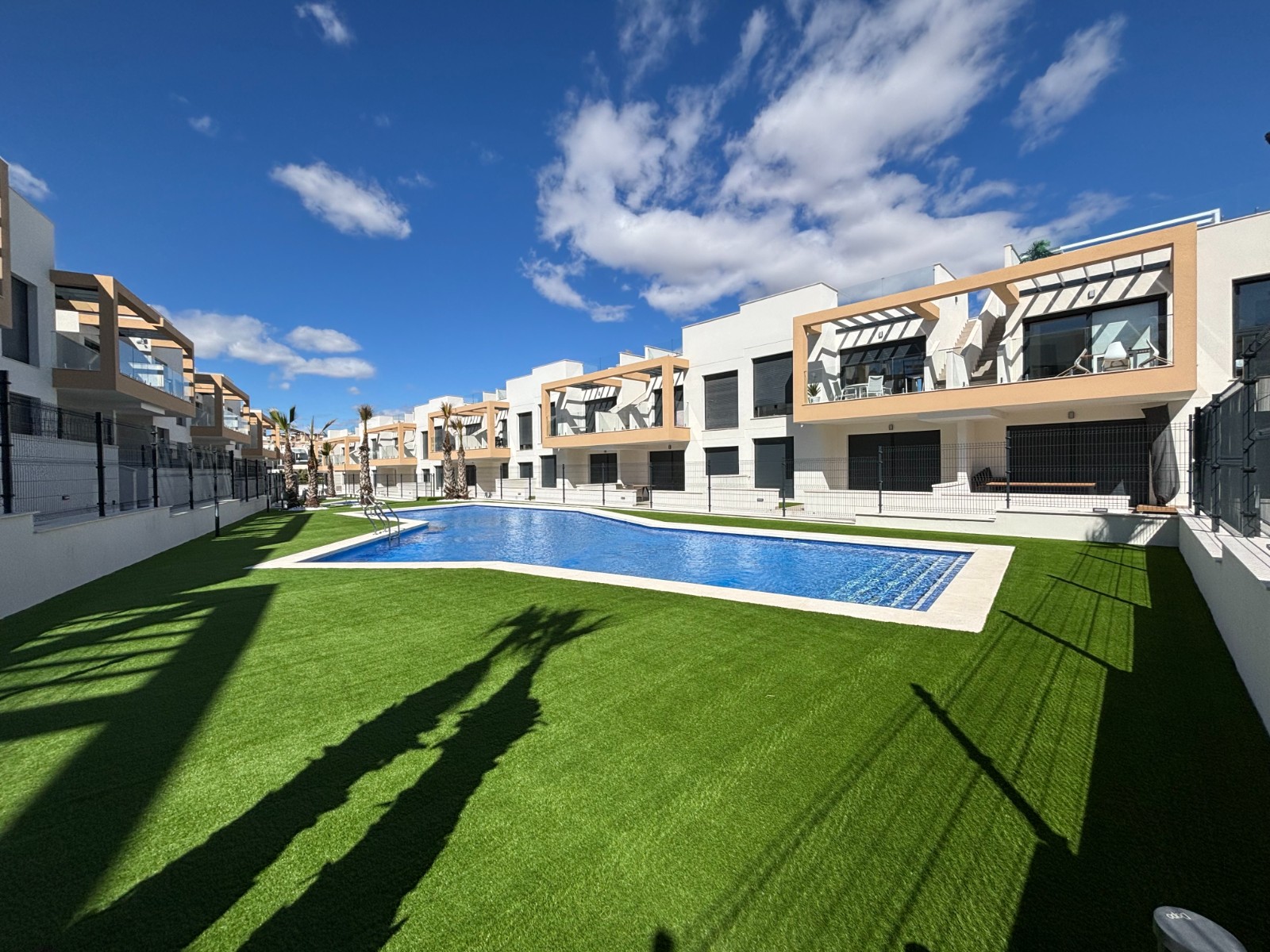 Apartamento com 2 quartos com piscina em Alicante, Espanha – Foto 18