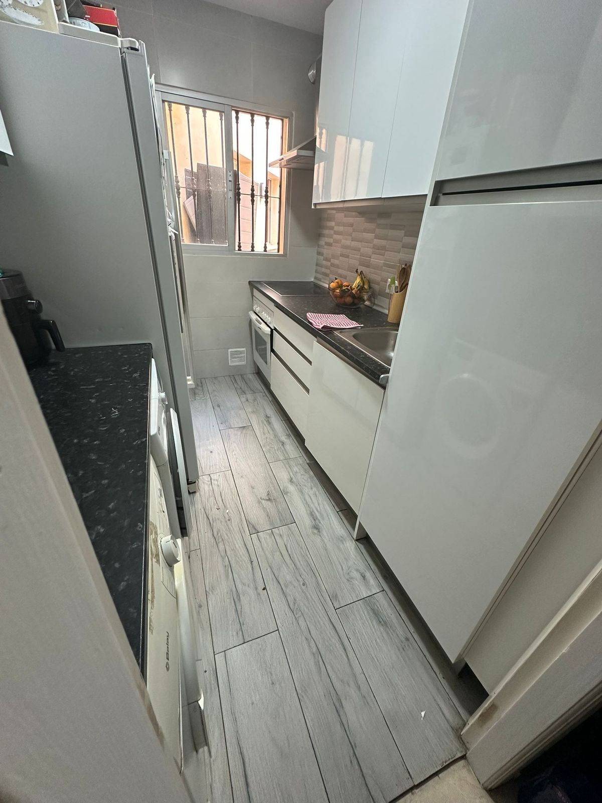 3 Bedroom Apartment in Fuengirola - Photo 7