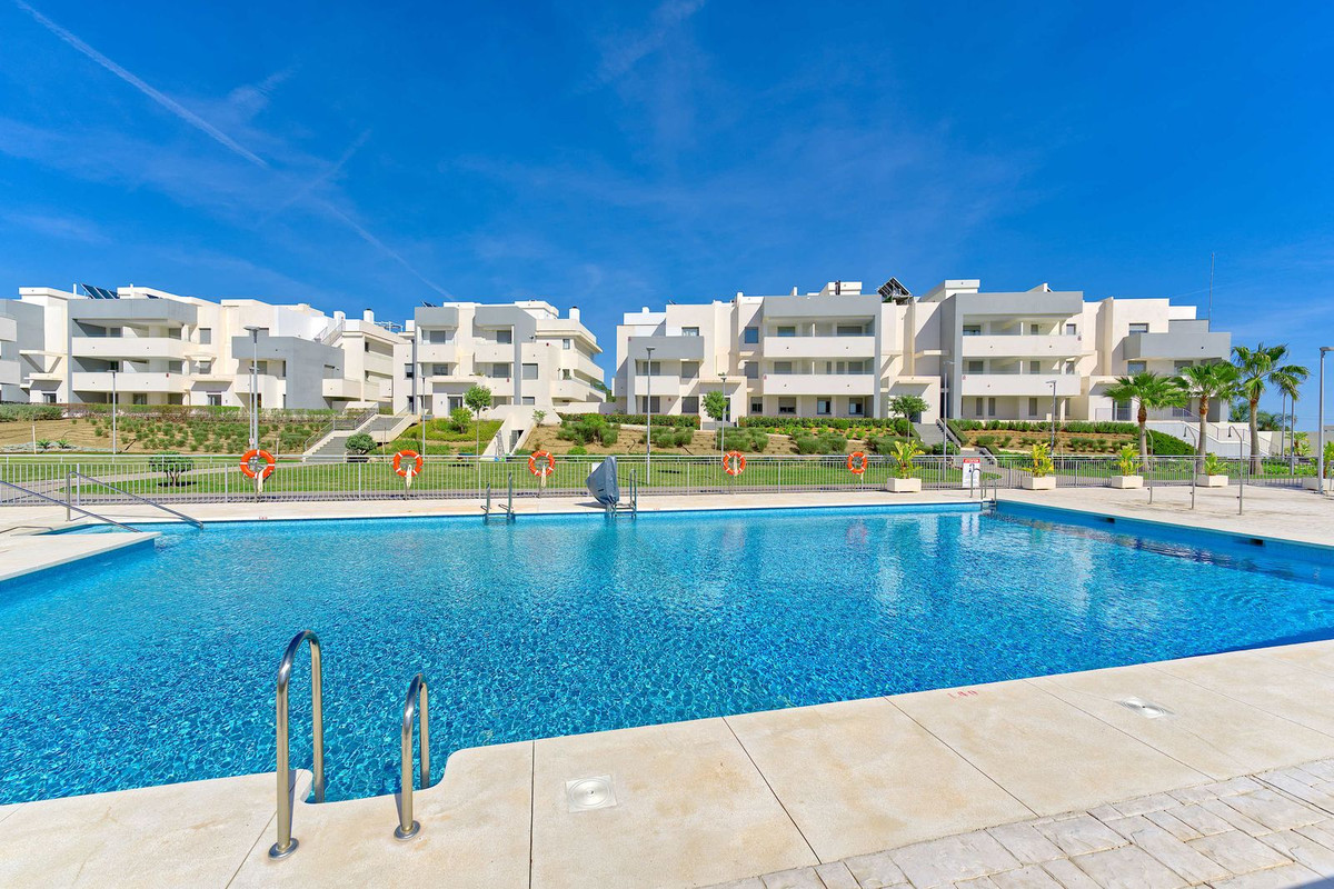 3 Bedroom Apartment in Estepona - Photo 17