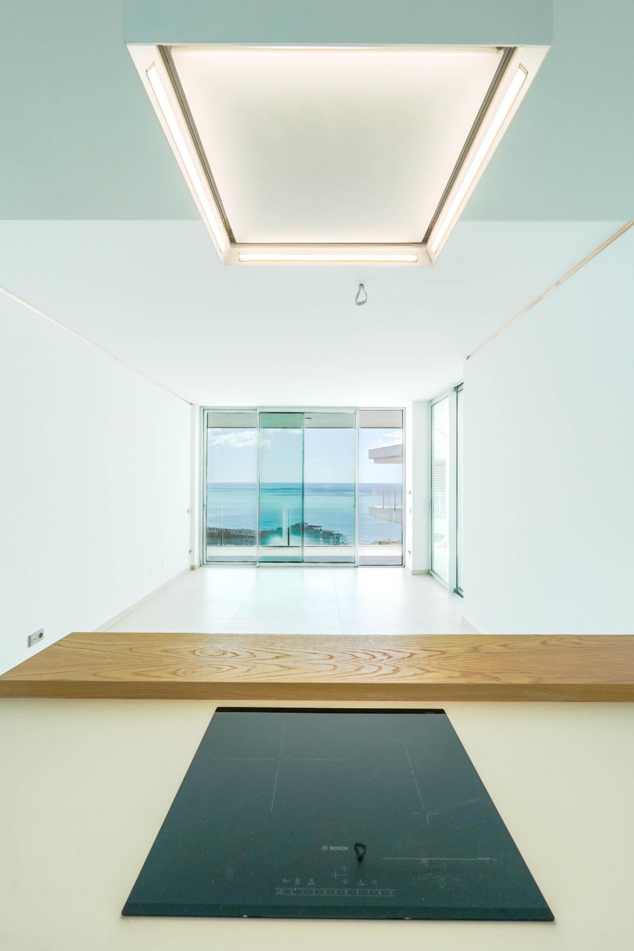 2 Bedroom Penthouse in Benalmádena - Photo 8