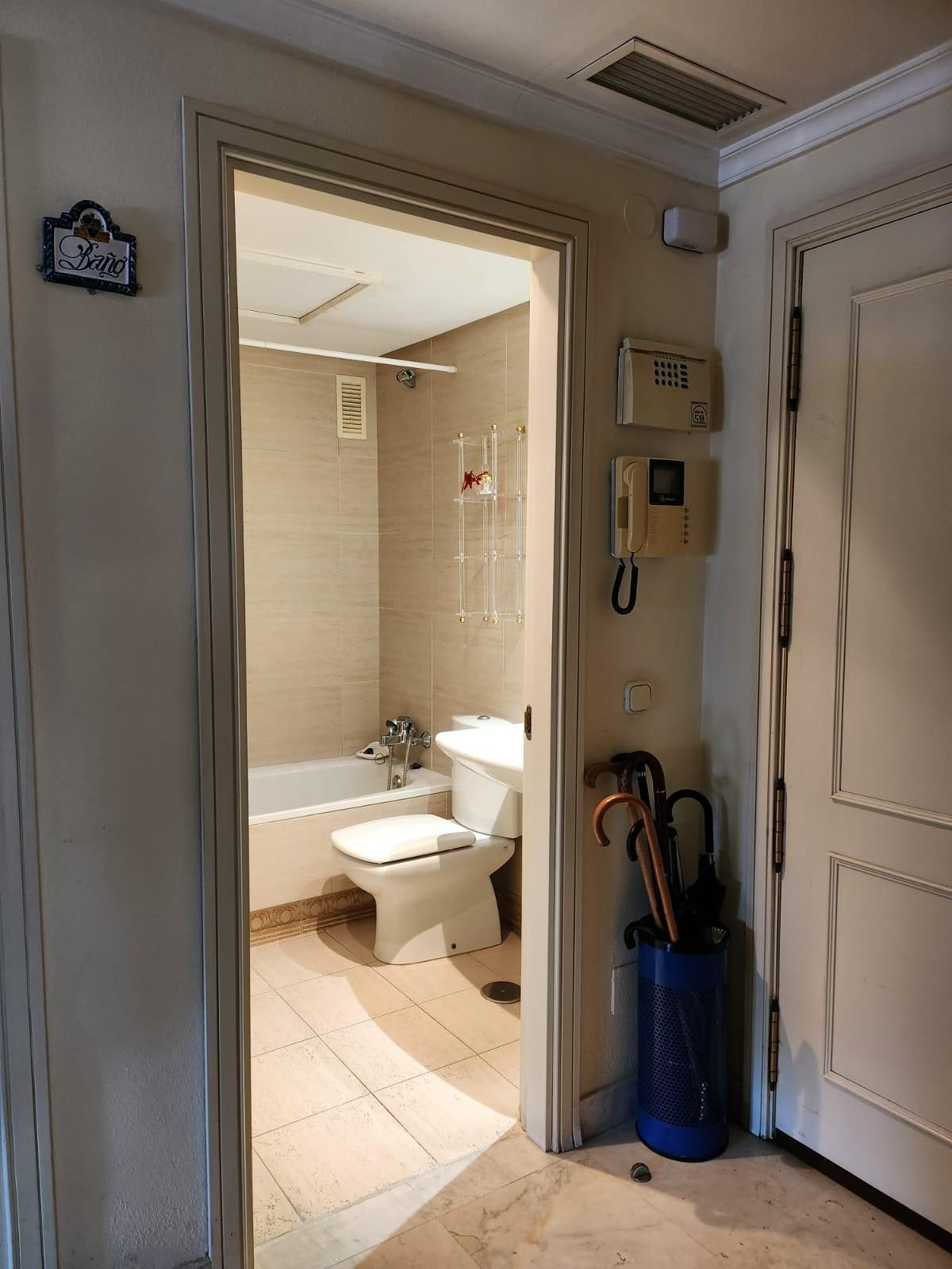 2 Bedroom Apartment in Marbella - Photo 24