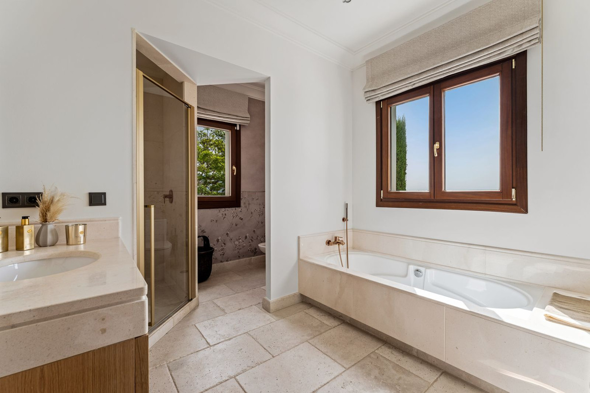 5 Bedroom Villa in Benahavís - Foto 53