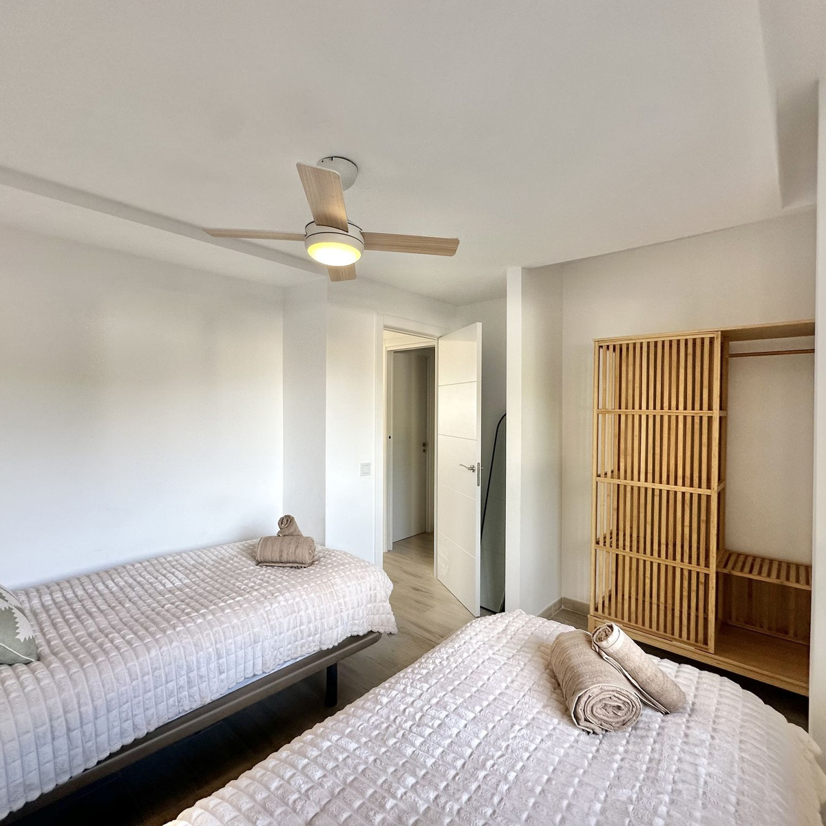 2 Bedroom Apartment in Mijas - Photo 24