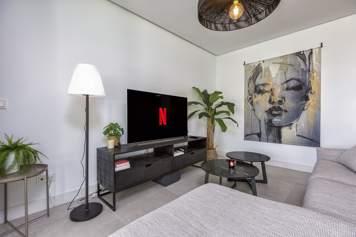 3 Bedroom Apartment in Marbella - Photo 5