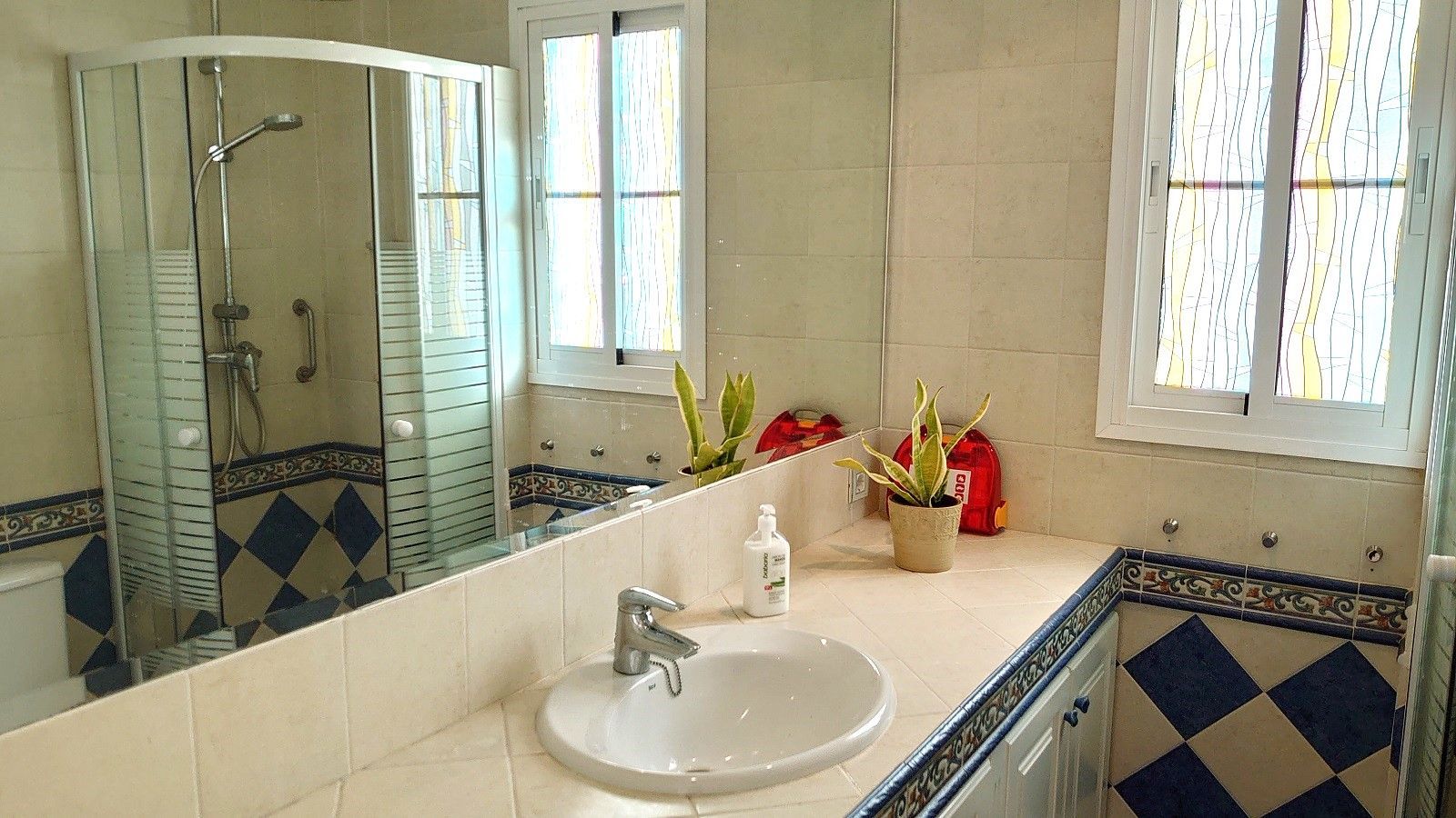 2 Bedroom Apartment in Mijas - Photo 11