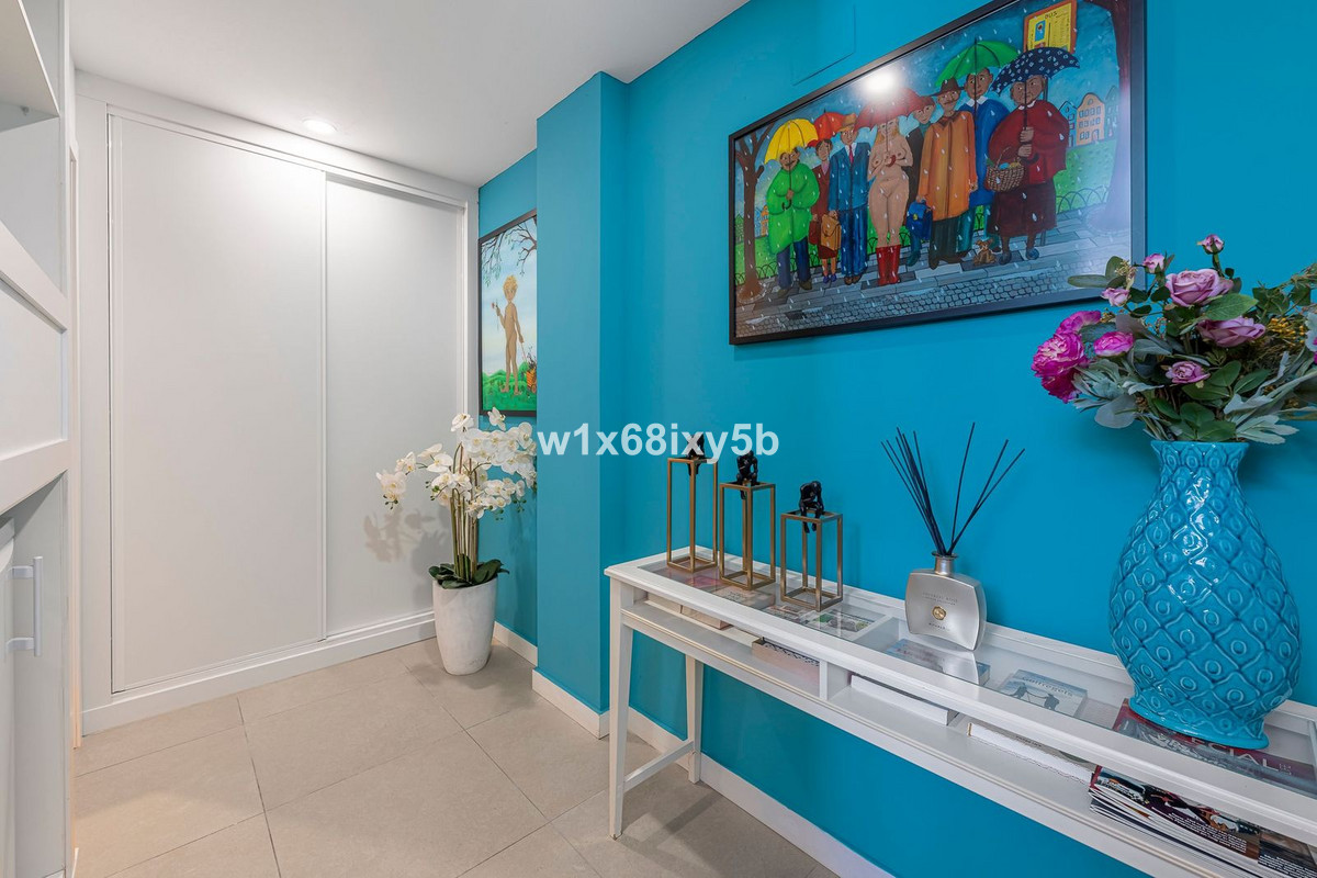 4 Bedroom Apartment in Benahavís - Photo 32