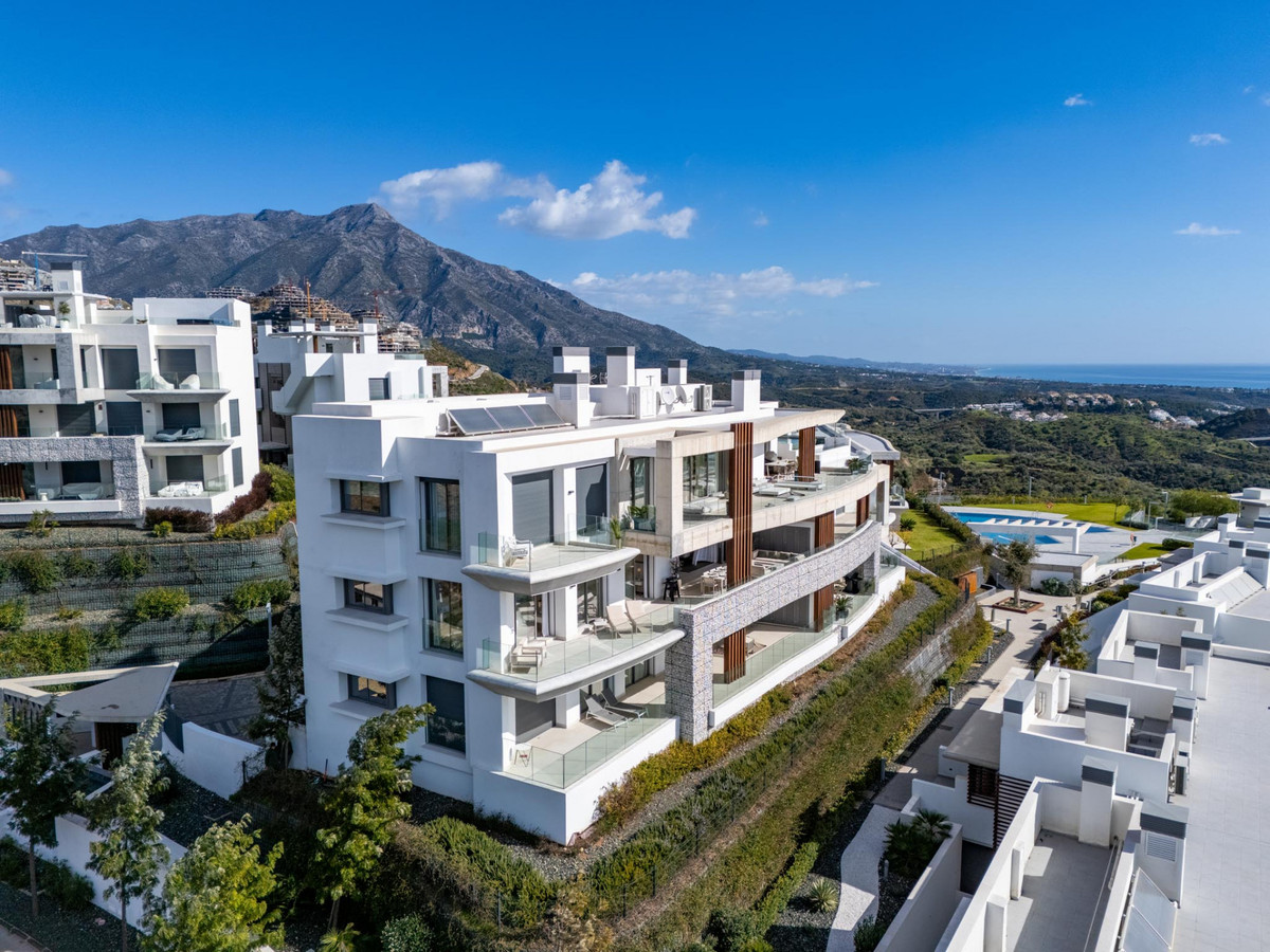 3 Bedroom Apartment in Benahavís - Photo 31