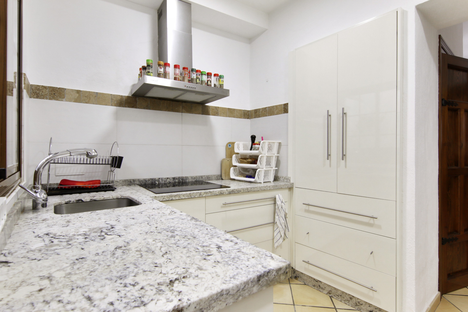 2 Bedroom Townhouse in Estepona - Photo 8