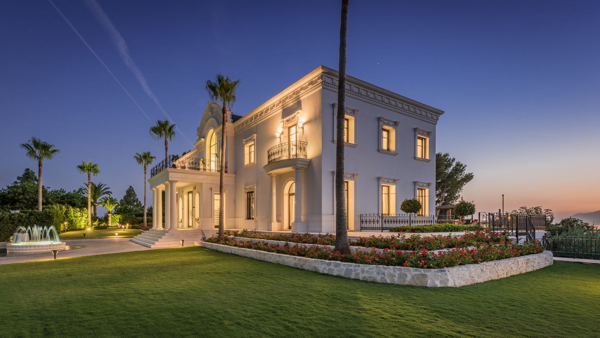 7 Bedroom Villa in Marbella - Photo 44