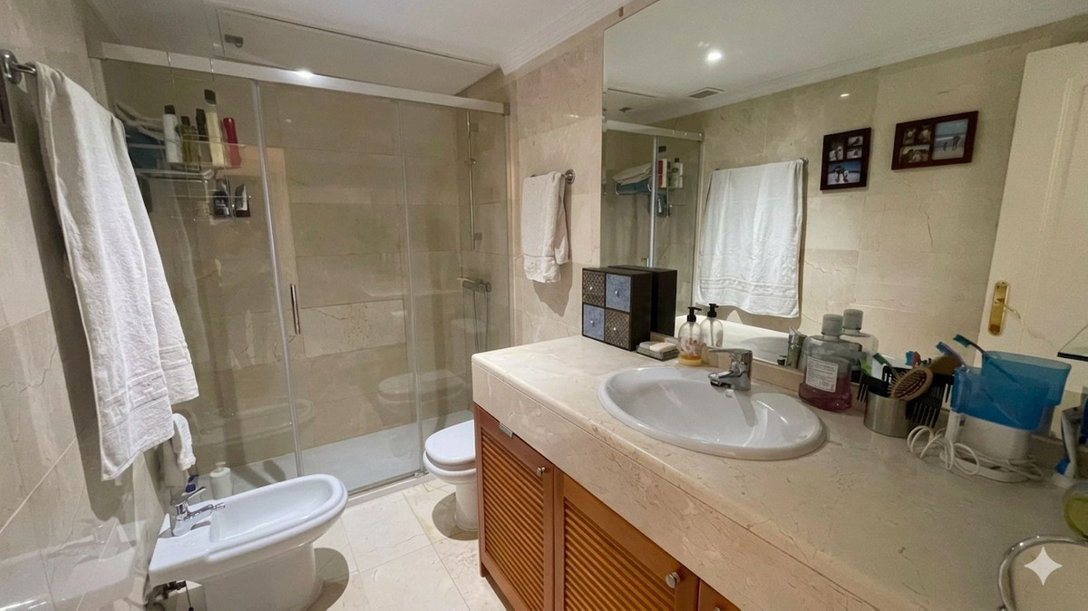 4 Bedroom Apartment in Marbella - Фото 6