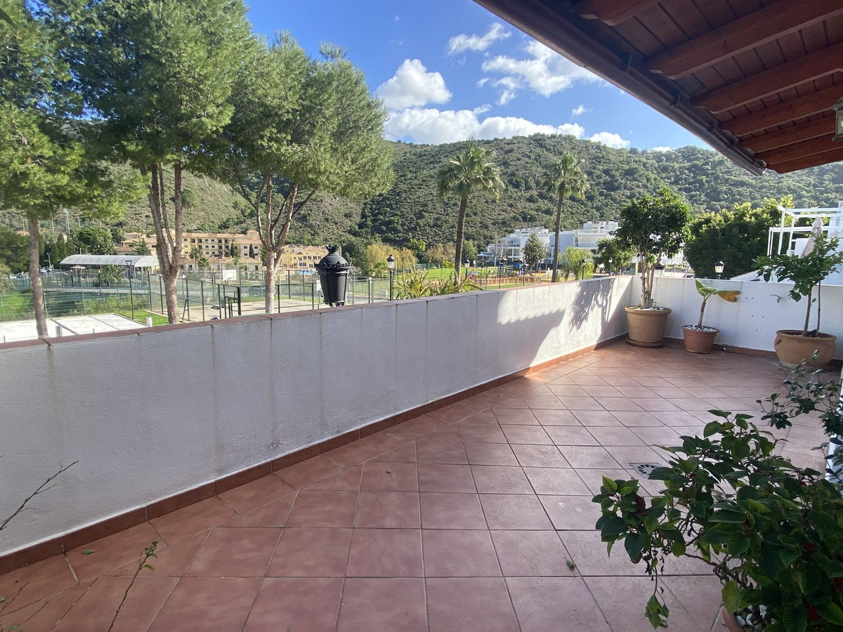3 Bedroom Apartment in Benahavís