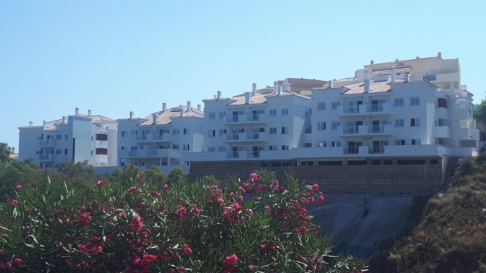 3 Bedroom Apartment in Fuengirola - Photo 7