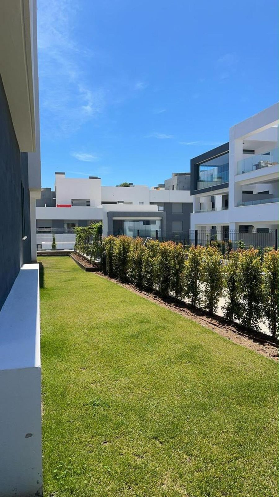 2 Bedroom Apartment in Estepona - Photo 9