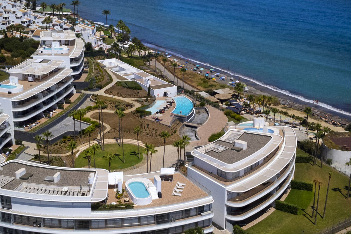 4 Bedroom Apartment in Estepona