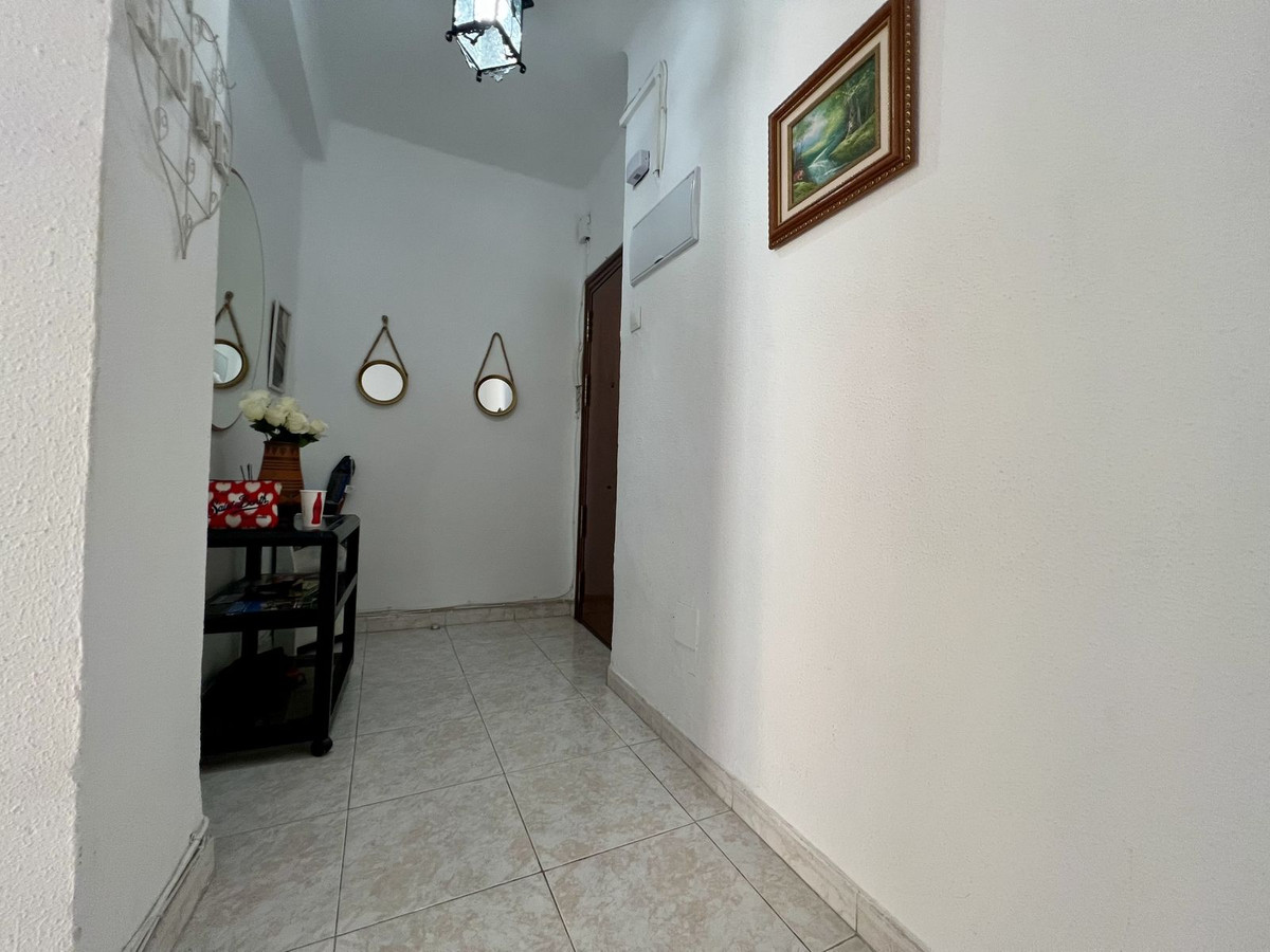 4 Bedroom Apartment in Málaga - Photo 13
