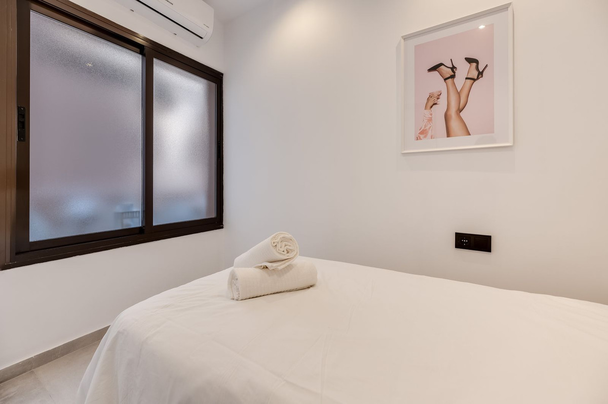 5 Bedroom Apartment in Estepona - Photo 21