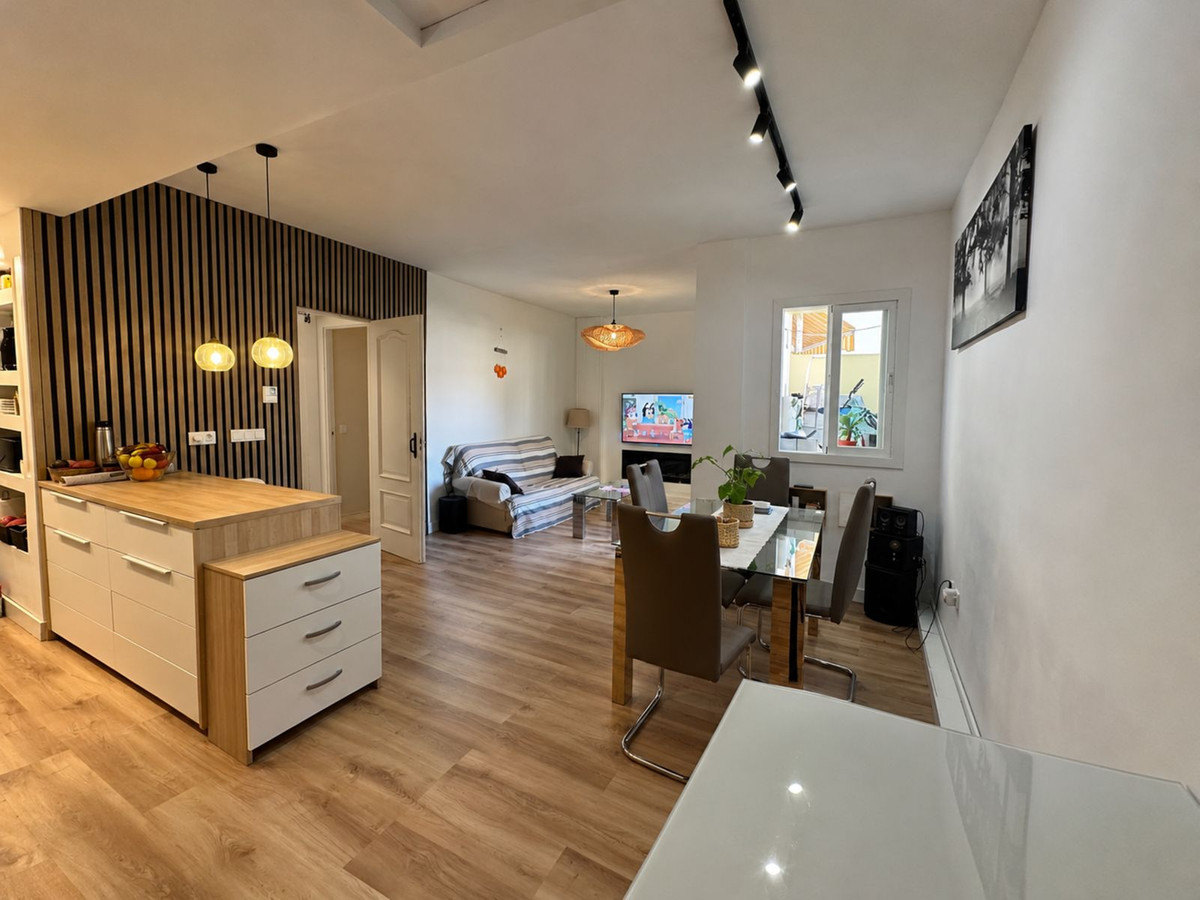 2 Bedroom Apartment in Mijas - Photo 5