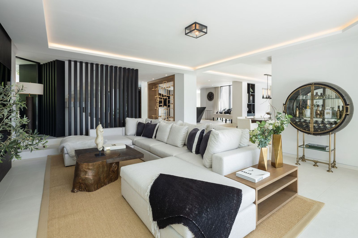 5 Bedroom Villa in Benahavís - Foto 4