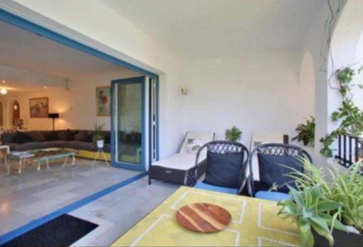 3 Bedroom Apartment in Marbella - Photo 4