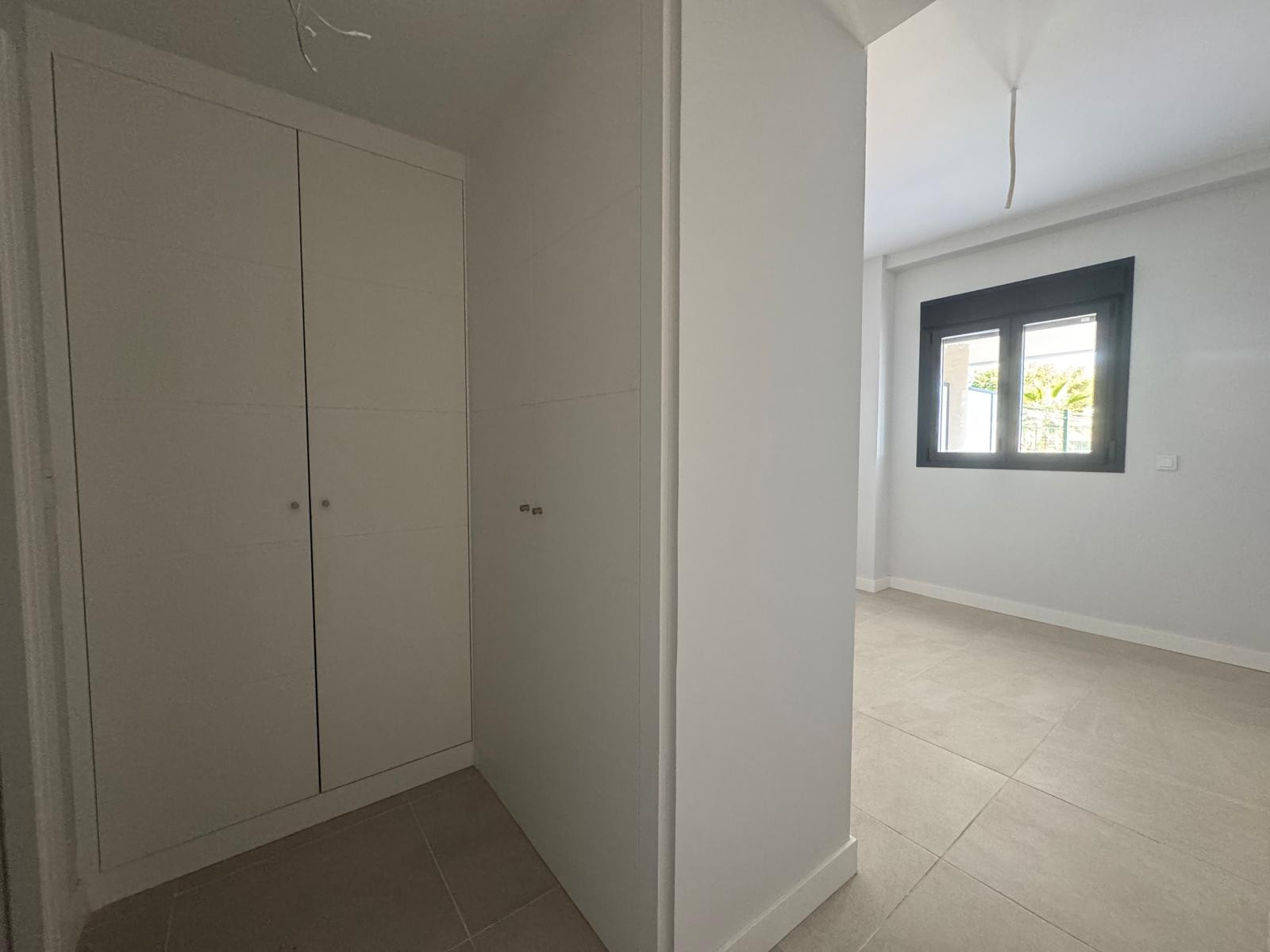 2 Bedroom Apartment in Estepona - Photo 10