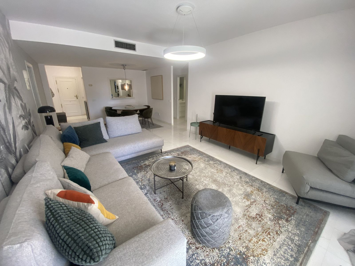 3 Bedroom Apartment in Marbella - Photo 13