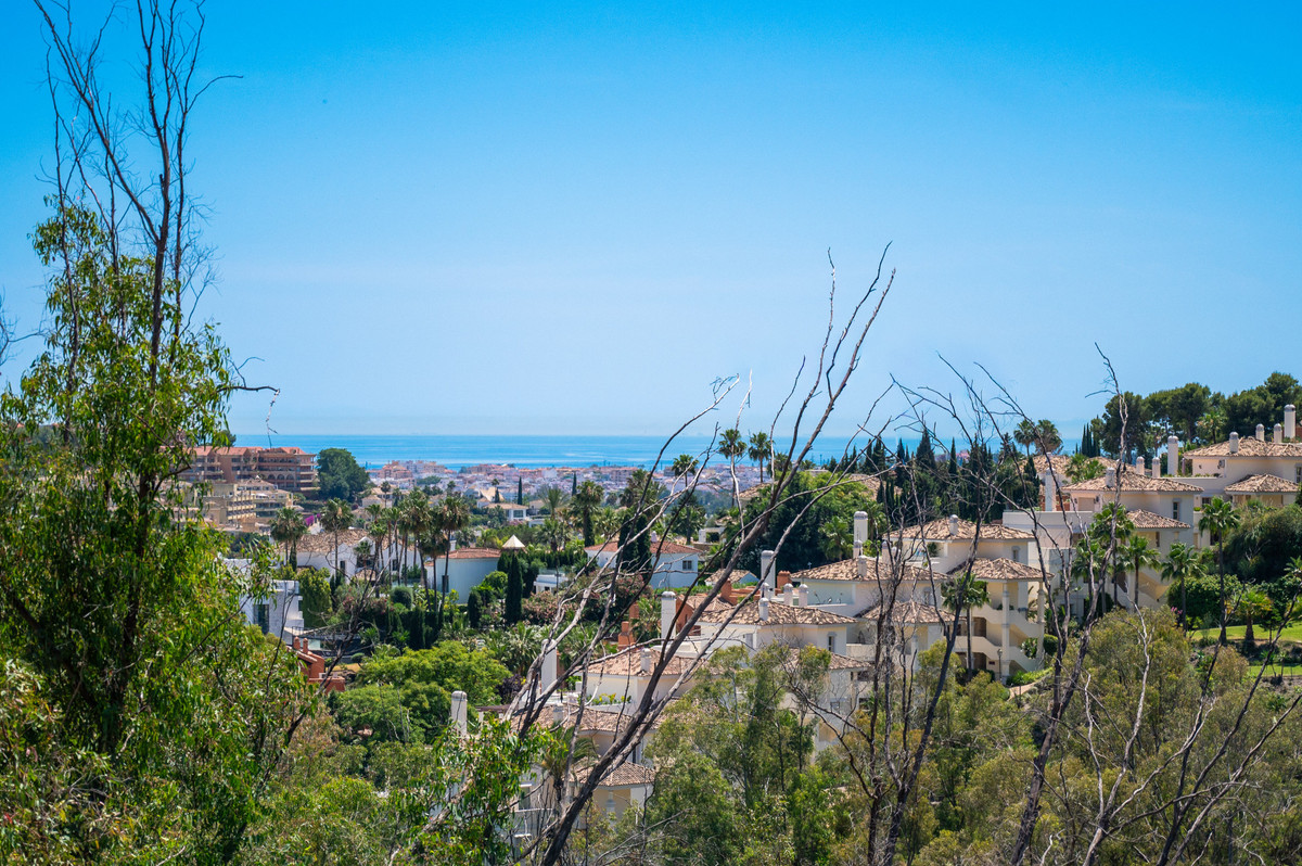 3 Bedroom Villa in Marbella - Photo 4