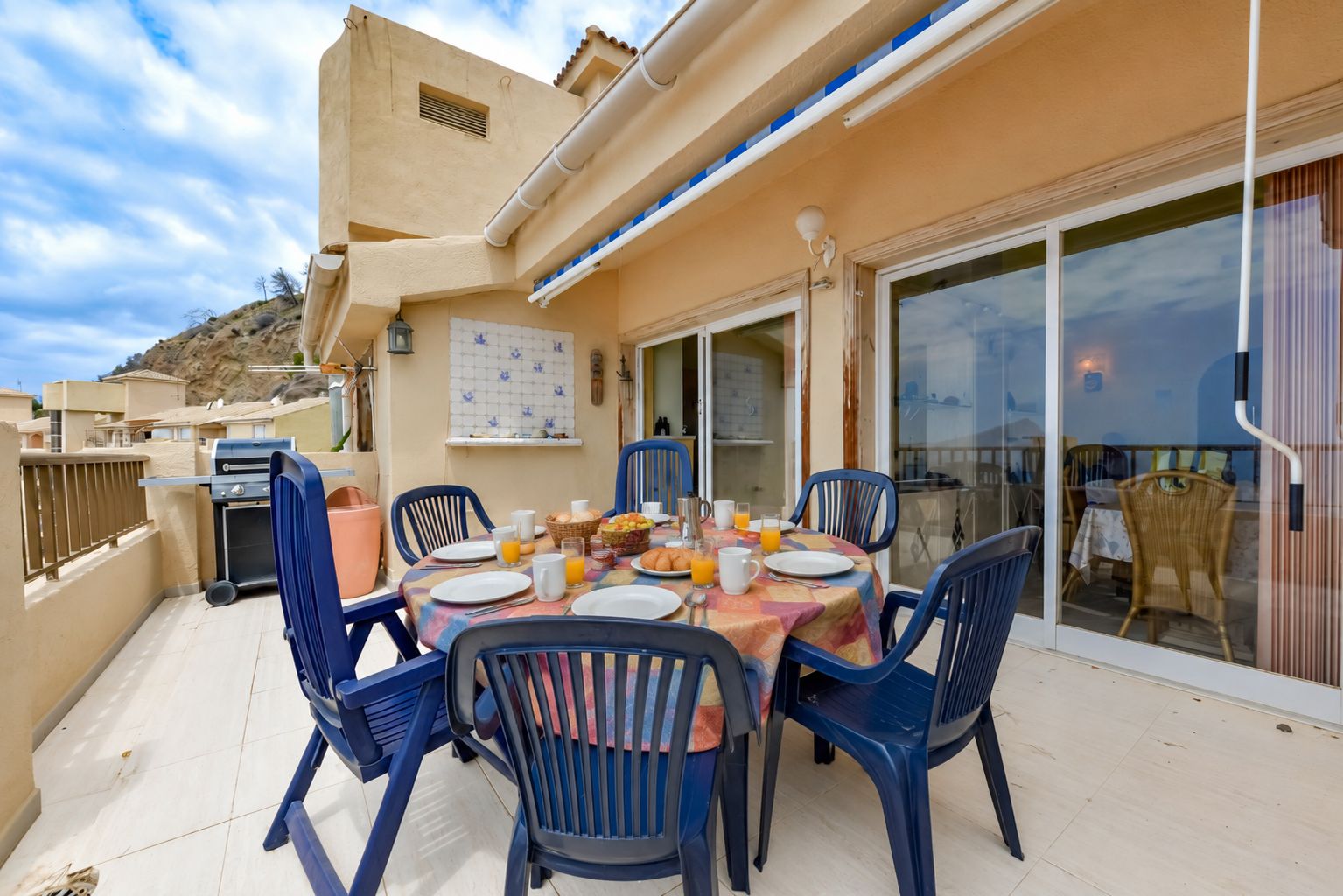 Apartamento com 3 quartos com vista mar em Alicante, Espanha – Foto 2