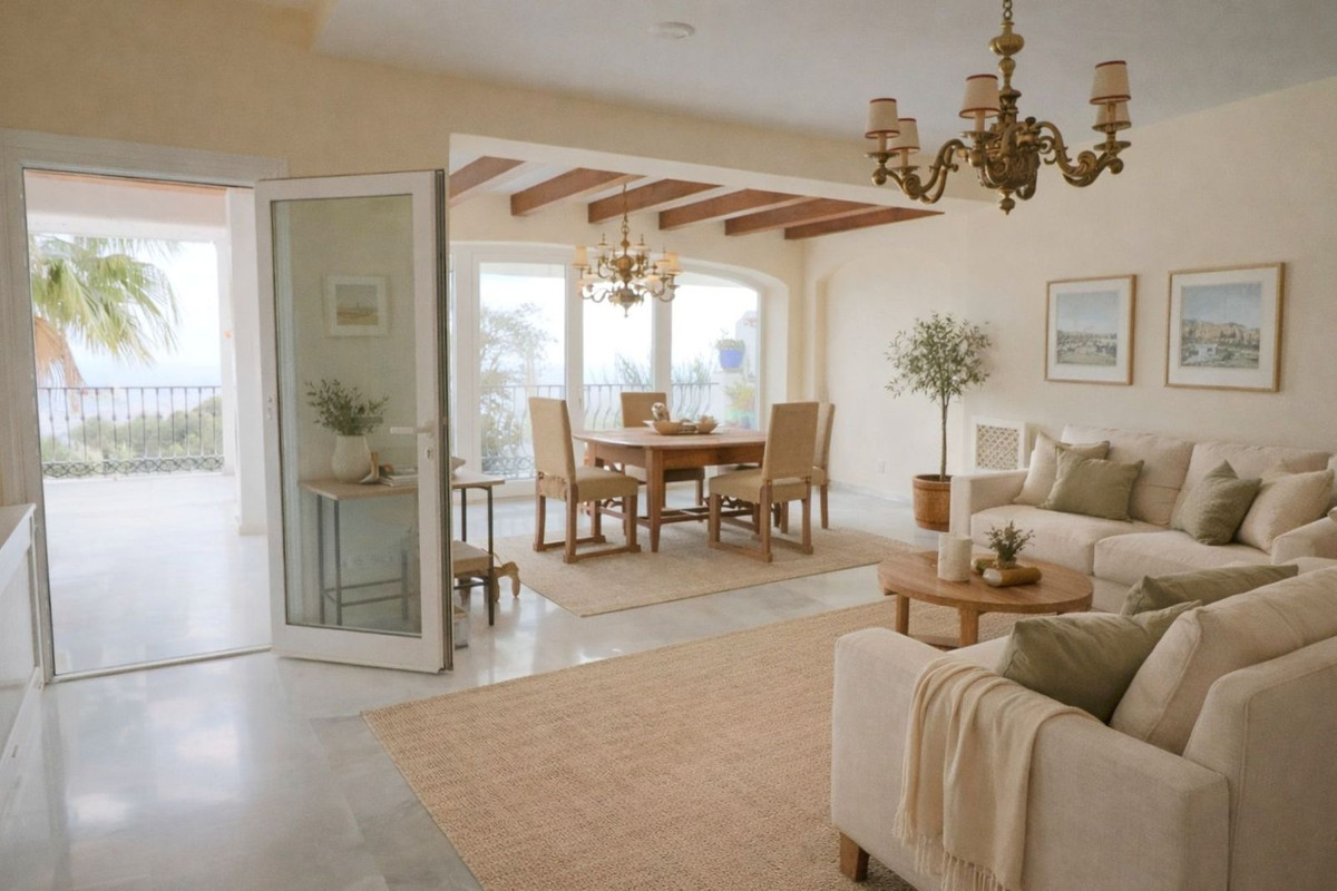 4 Bedroom Townhouse in Mijas - Photo 8