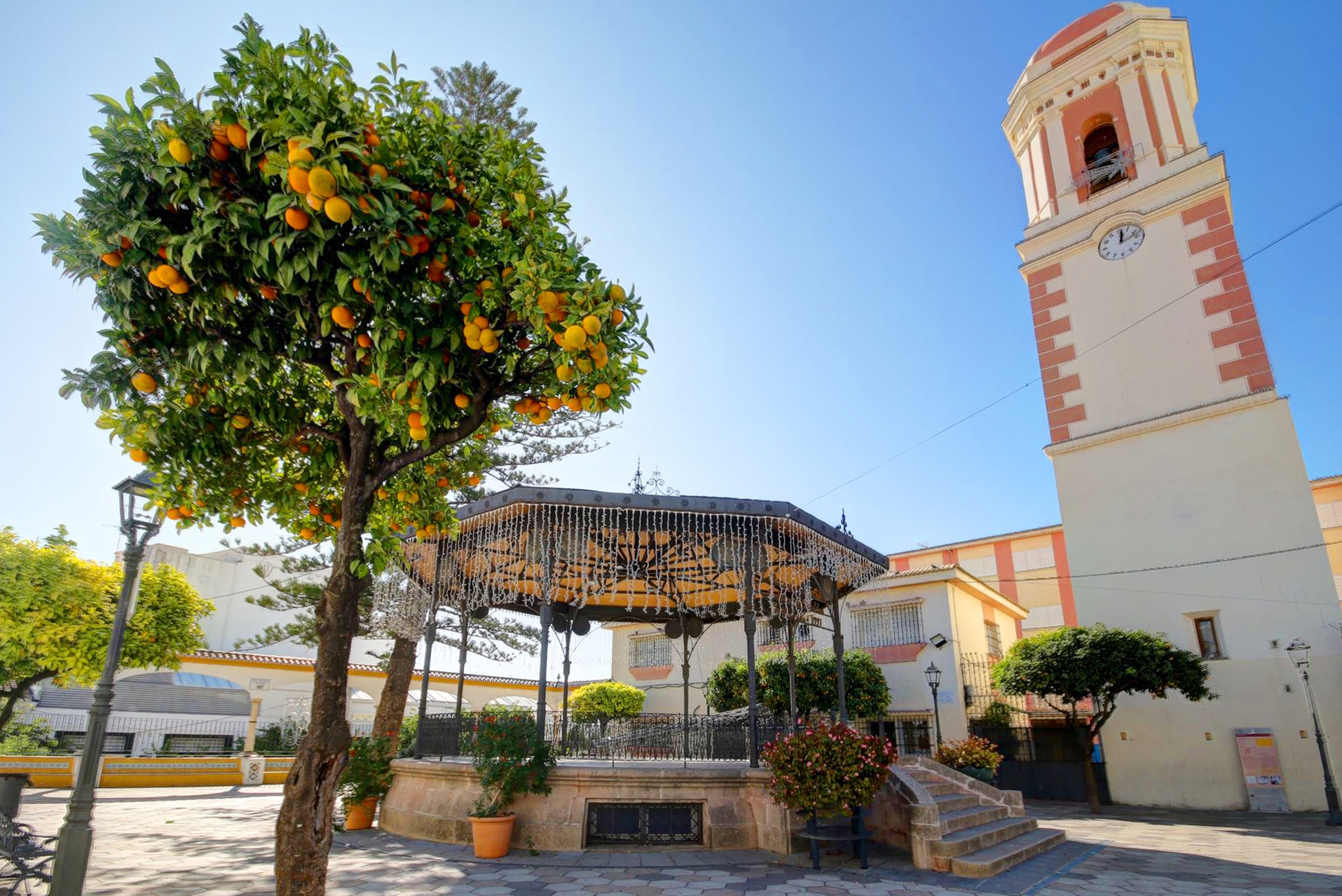 4 Bedroom Townhouse in Estepona - Photo 12