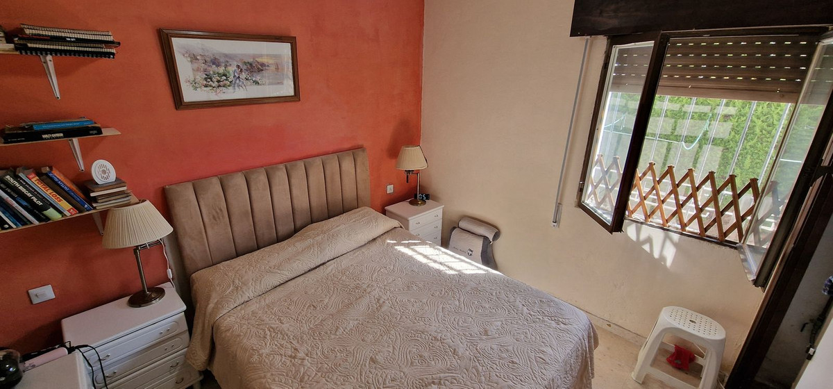 2 Bedroom Villa in Manilva - Photo 21