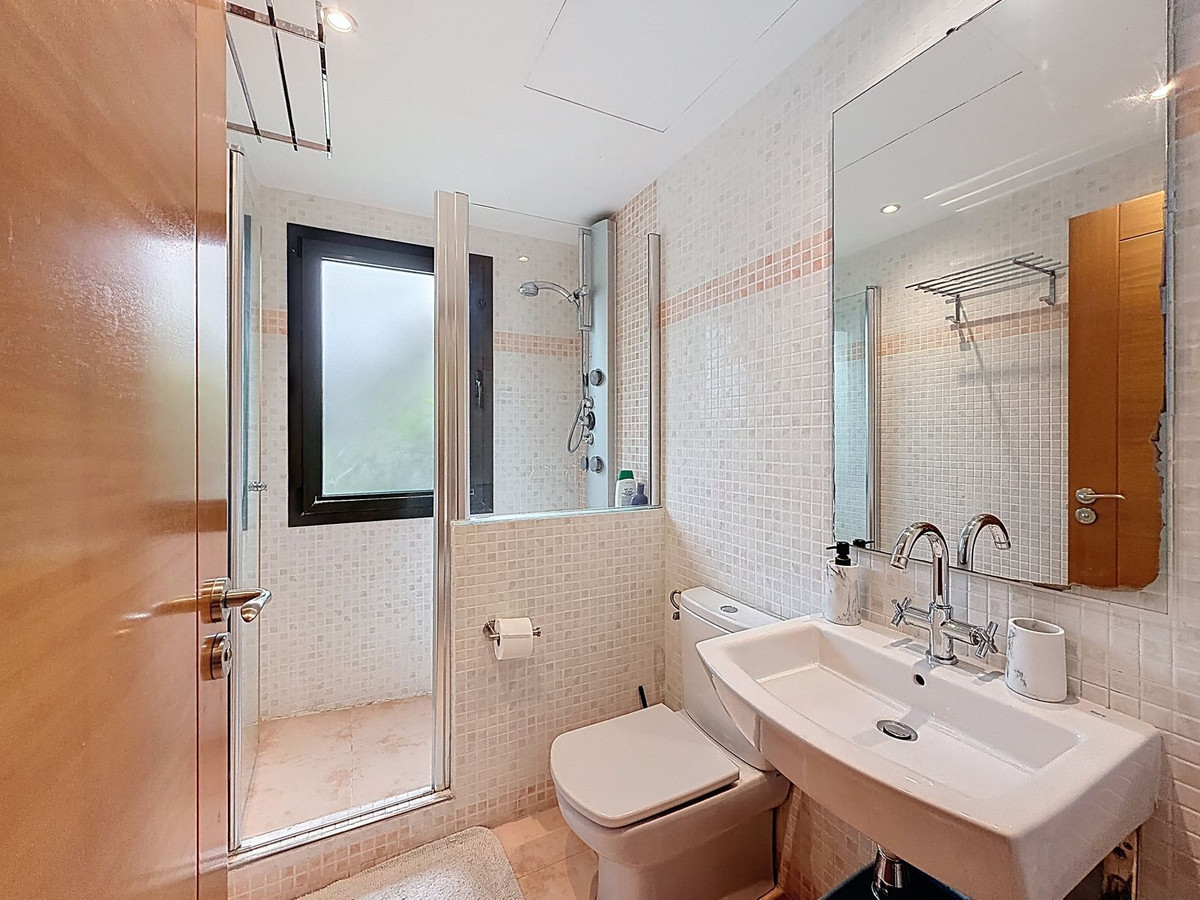 3 Bedroom Apartment in Estepona - Foto 39