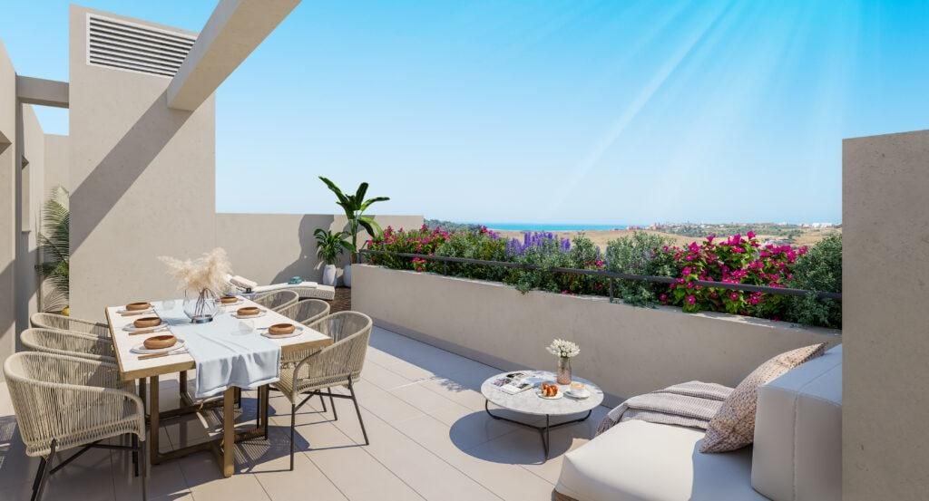 2 Bedroom Apartment in Estepona - Photo 3