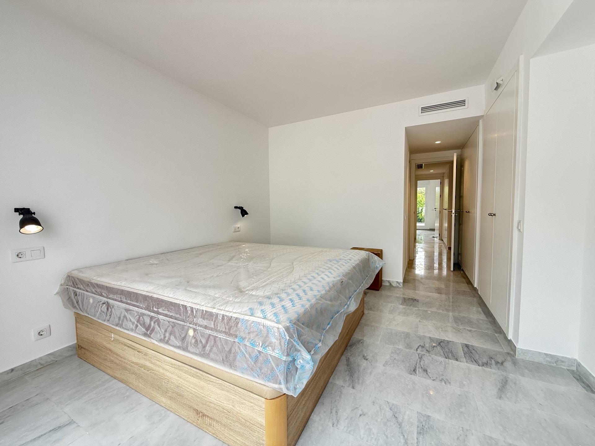 3 Bedroom Penthouse in San Pedro de Alcántara - Photo 23