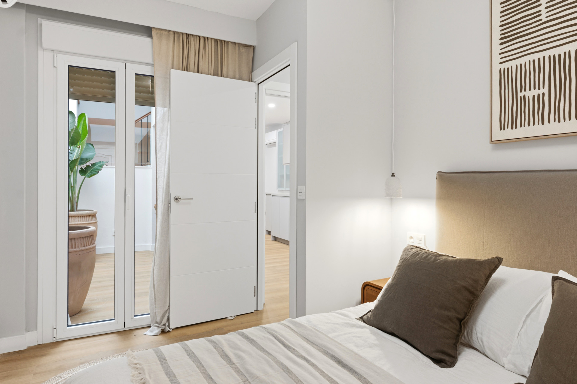 2 Bedroom Townhouse in Estepona - Photo 10