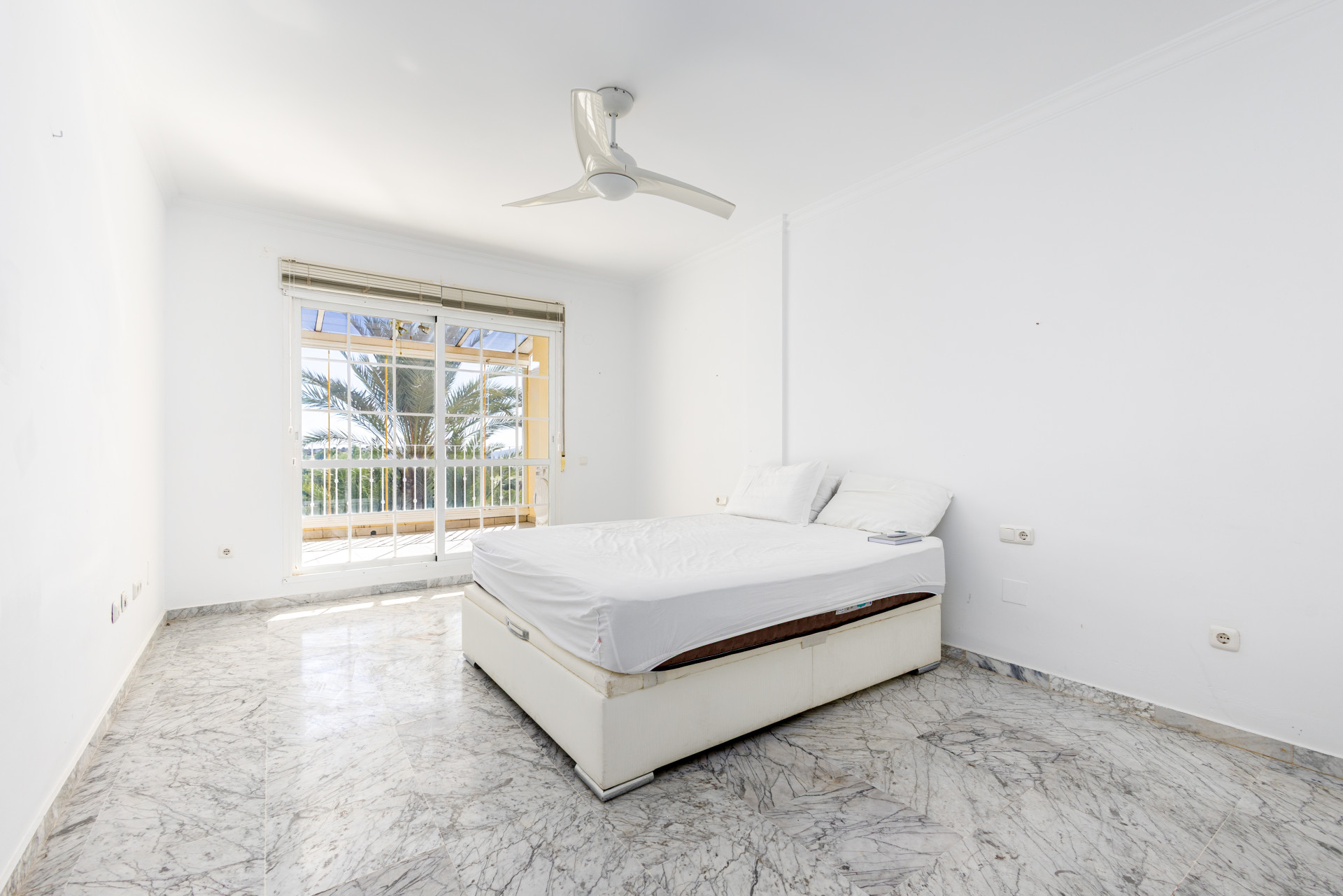 2 Bedroom Apartment in Alhaurín el Grande - Photo 9